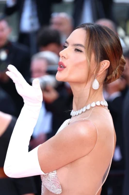 Alessandra Ambrosio pic #1304558