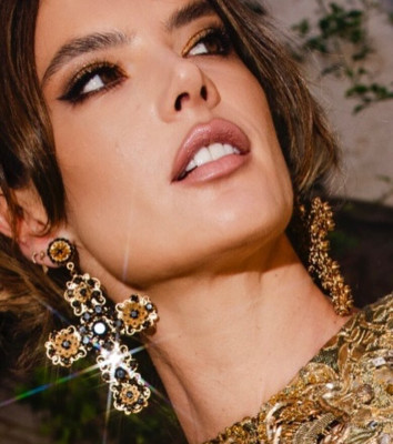 photo 17 in Alessandra Ambrosio gallery [id1332095] 2023-08-21 00:00:00