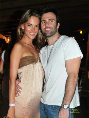 Alessandra Ambrosio pic #593937