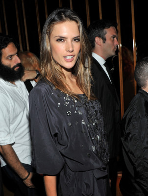 Alessandra Ambrosio pic #382109