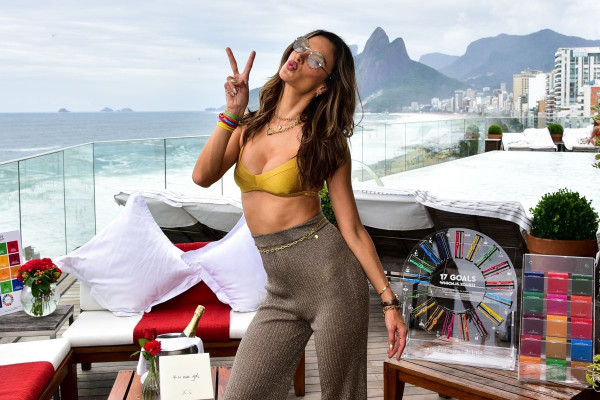 Alessandra Ambrosio pic #1204845
