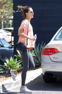 Alessandra Ambrosio pic #1028658