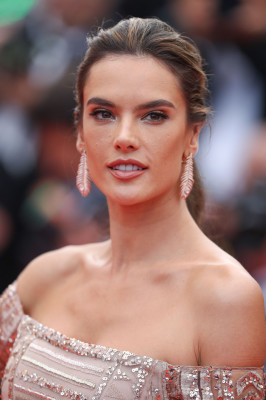 Alessandra Ambrosio pic #1039857
