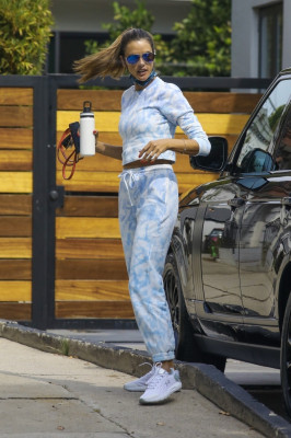 Alessandra Ambrosio pic #1236131