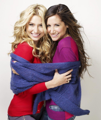 Aly and Aj pic #368103