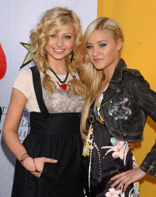 Aly and Aj pic #340514