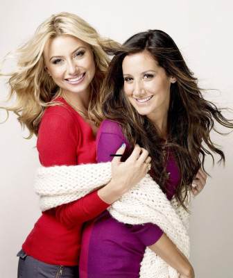 Aly and Aj pic #394105