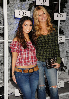 Aly and Aj pic #438494