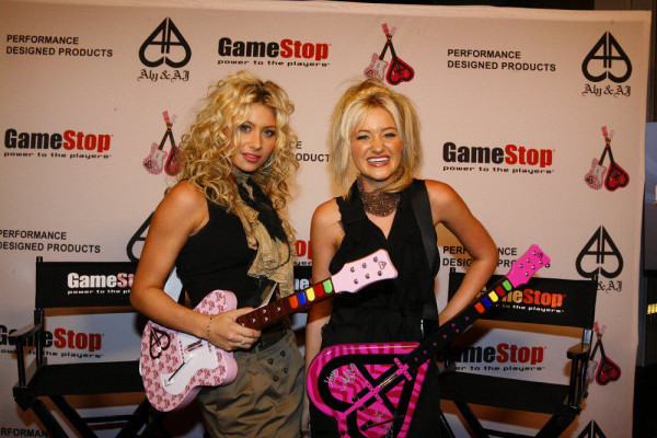 Aly and Aj pic #340742