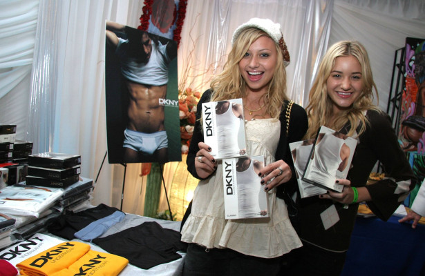 Aly and Aj pic #340646