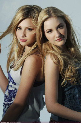 photo 19 in Aly and Aj gallery [id129312] 2009-01-23 00:00:00