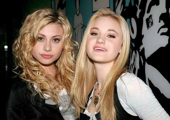 Aly and Aj pic #341178