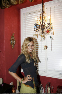 photo 7 in Aly and Aj gallery [id759111] 2015-02-14 00:00:00