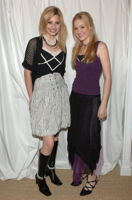Aly and Aj pic #344475