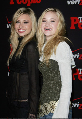 Aly and Aj pic #346271
