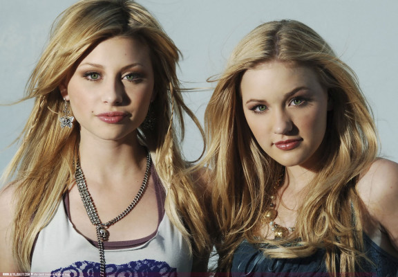 photo 16 in Aly and Aj gallery [id129964] 2009-01-26 00:00:00