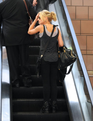 Aly and Aj pic #470036