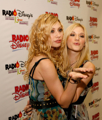 Aly and Aj pic #335109