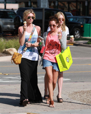 Aly and Aj pic #339378
