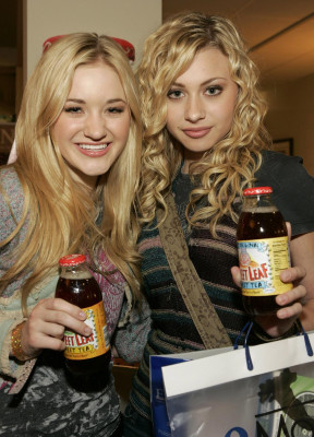 Aly and Aj pic #462821