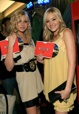 Aly and Aj pic #464910