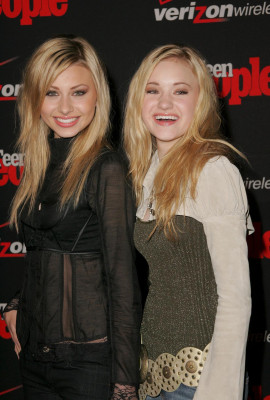 Aly and Aj pic #458596
