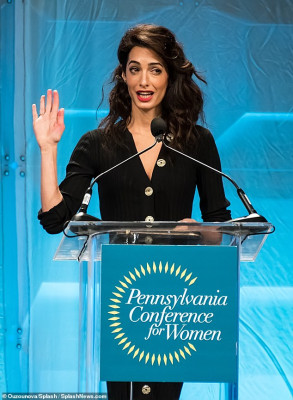 Amal Clooney pic #1140975