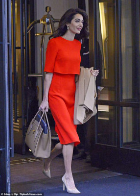 Amal Clooney pic #1140990