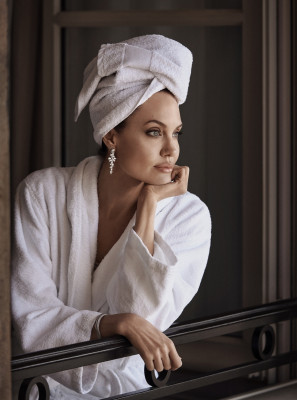 photo 10 in Angelina Jolie gallery [id1290151] 2021-12-24 00:00:00