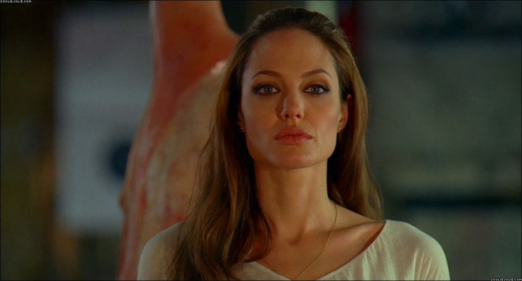 Angelina Jolie pic #883429