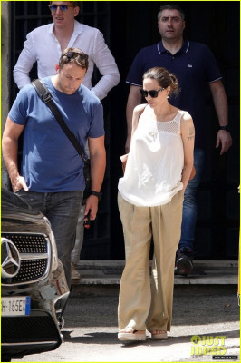 Angelina Jolie pic #1306210