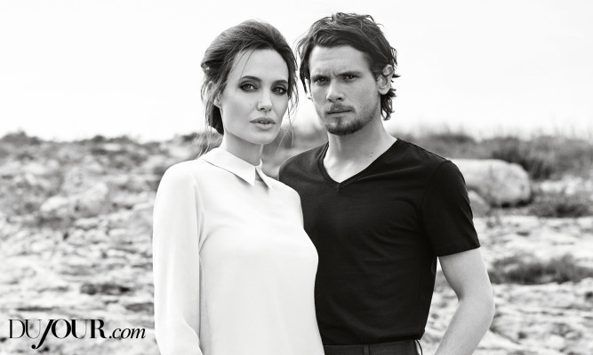 Angelina Jolie pic #743019