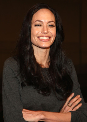 Angelina Jolie pic #120478