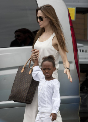 Angelina Jolie pic #397500
