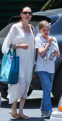 Angelina Jolie pic #1159363