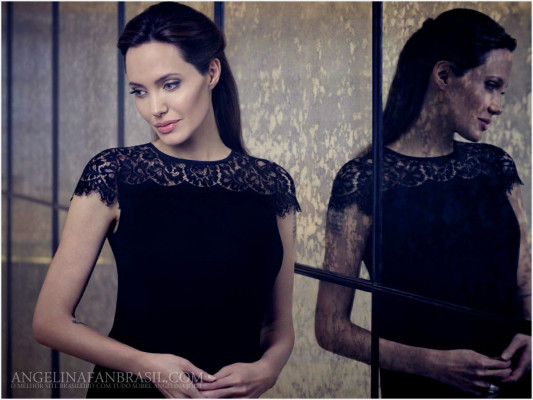 Angelina Jolie pic #723147