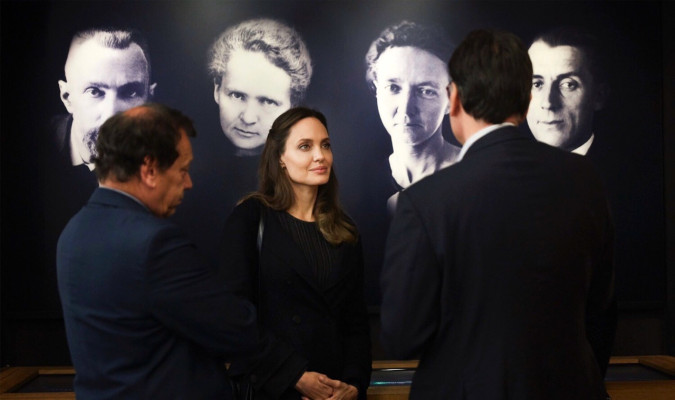 Angelina Jolie pic #1187204