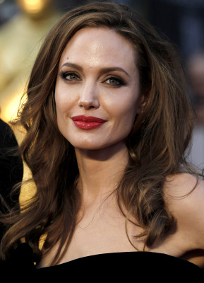 Angelina Jolie pic #452821