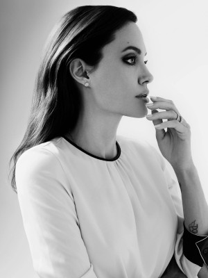 Angelina Jolie pic #750688
