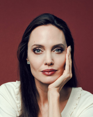 Angelina Jolie pic #970358
