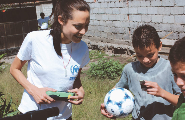 Angelina Jolie pic #269319