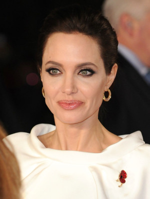 Angelina Jolie pic #744290