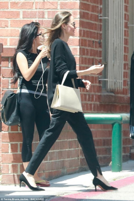 Angelina Jolie pic #1107778