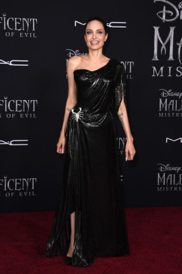 Angelina Jolie pic #1181688