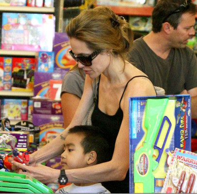 Angelina Jolie pic #85857