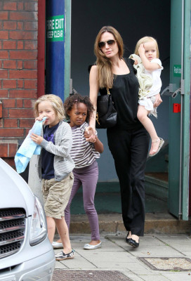 Angelina Jolie pic #464740