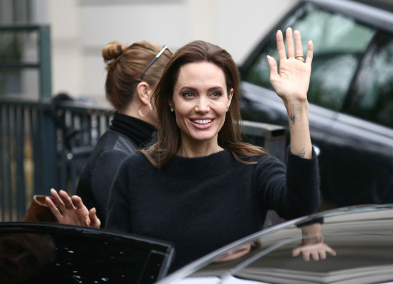 Angelina Jolie pic #744512