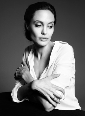 Angelina Jolie pic #809909