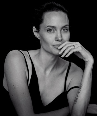 Angelina Jolie pic #809888