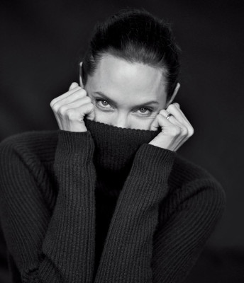 Angelina Jolie pic #809908